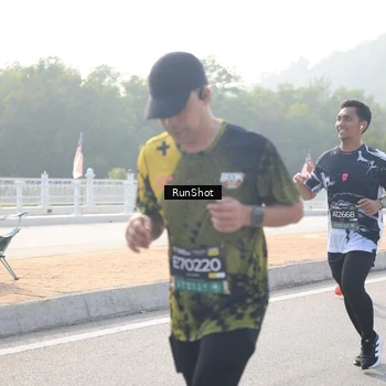Runner Photo 6901286