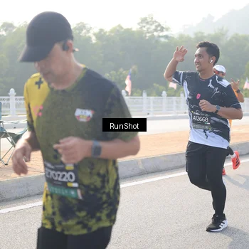 Runner Photo 6901298