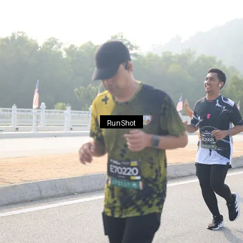 Runner Photo 6901299