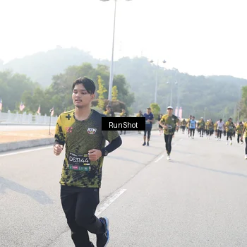 Runner Photo 6901302