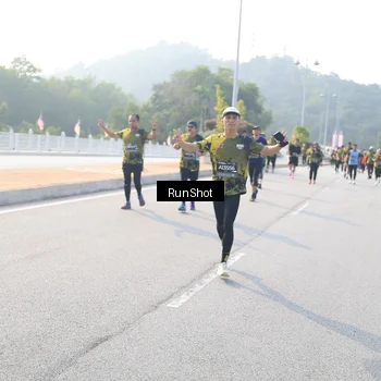 Runner Photo 6901376