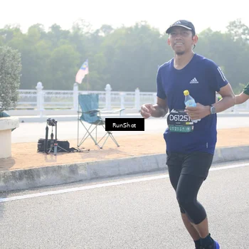 Runner Photo 6901412