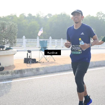 Runner Photo 6901413