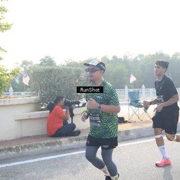 Runner Photo 6901440