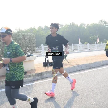 Runner Photo 6901445