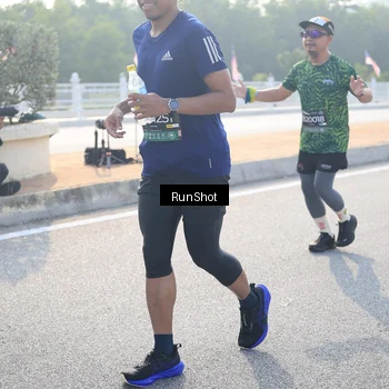 Runner Photo 6901454