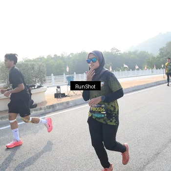 Runner Photo 6901455