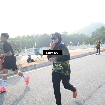 Runner Photo 6901457