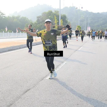 Runner Photo 6901464