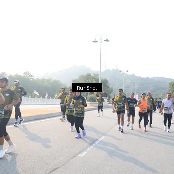 Runner Photo 6901516