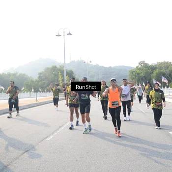 Runner Photo 6901540