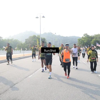 Runner Photo 6901543