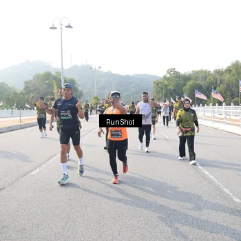 Runner Photo 6901544