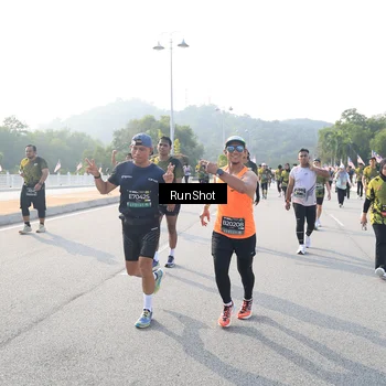 Runner Photo 6901546