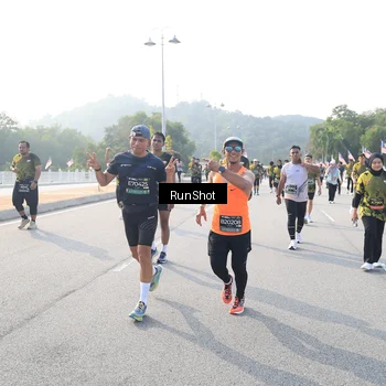 Runner Photo 6901548