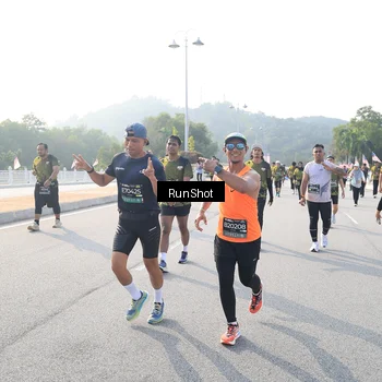Runner Photo 6901550