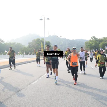 Runner Photo 6901556