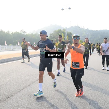 Runner Photo 6901561