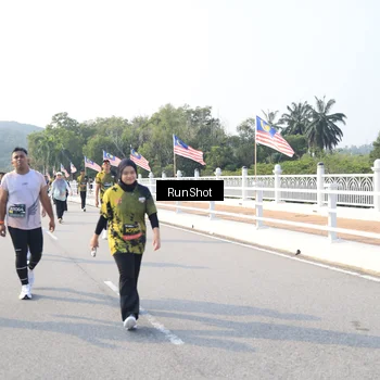 Runner Photo 6901575