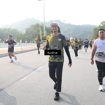 Runner Photo 6901594