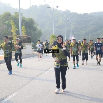 Runner Photo 6901616