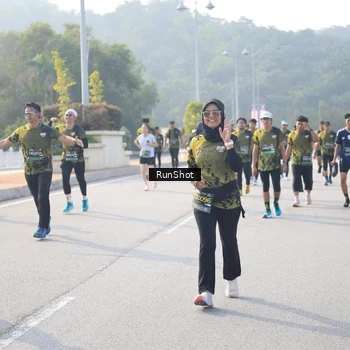 Runner Photo 6901618