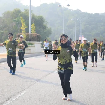 Runner Photo 6901620