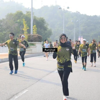 Runner Photo 6901622