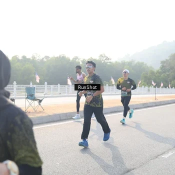 Runner Photo 6901659