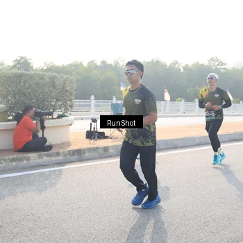 Runner Photo 6901671