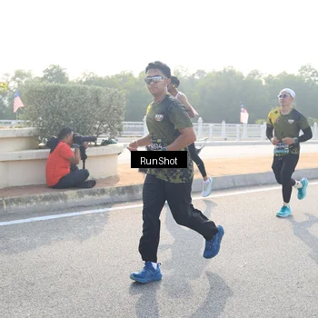 Runner Photo 6901675