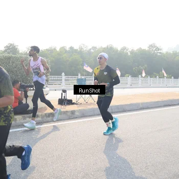 Runner Photo 6901685