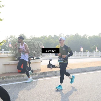 Runner Photo 6901686