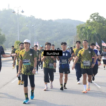 Runner Photo 6901700