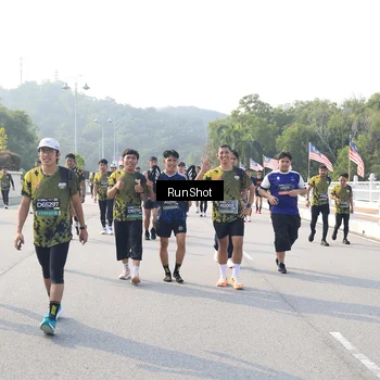 Runner Photo 6901716