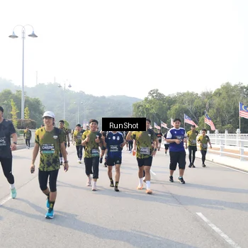 Runner Photo 6901719