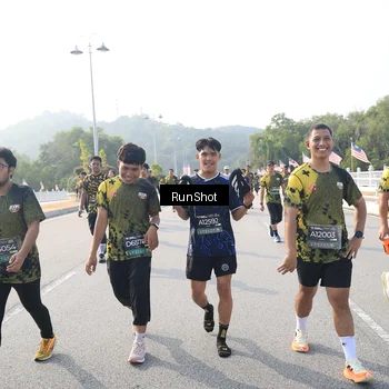 Runner Photo 6901749