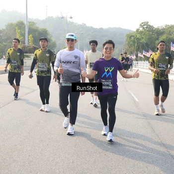 Runner Photo 6901868