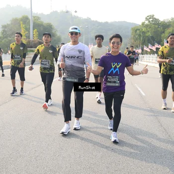 Runner Photo 6901871