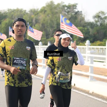 Runner Photo 6901899