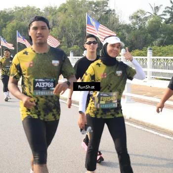 Runner Photo 6901910