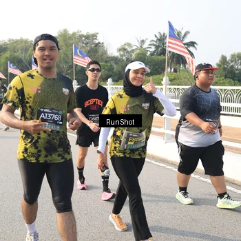Runner Photo 6901916