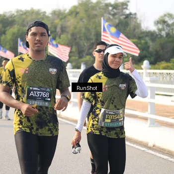 Runner Photo 6902028
