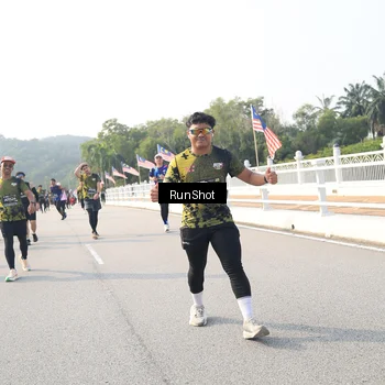 Runner Photo 6902035