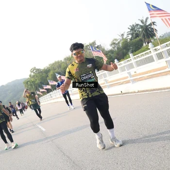 Runner Photo 6902042