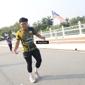 Runner Photo 6902053