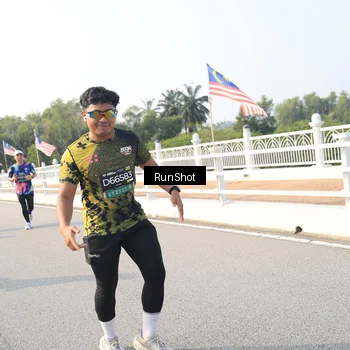 Runner Photo 6902062