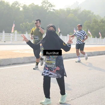 Runner Photo 6902095
