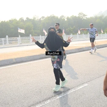 Runner Photo 6902137