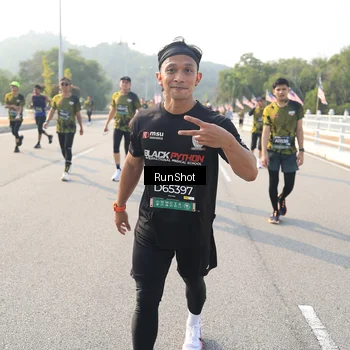 Runner Photo 6902149